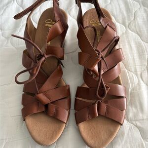 Clarks Women's Tan Strappy Sandals